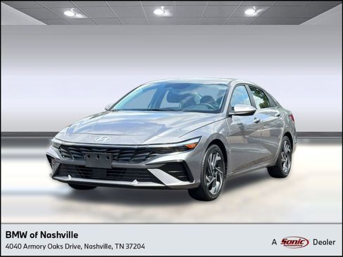 Used 2025 Hyundai Elantra SEL FWD image 1