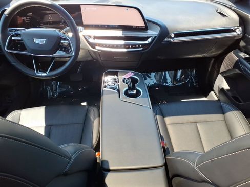 Certified 2024 Cadillac Lyriq Sport w/ LPO, Floor Liner Package AWD/4WD image 17