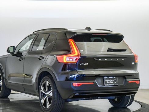 Certified 2021 Volvo XC40 P8 Recharge w/ Advanced Package AWD/4WD image 2