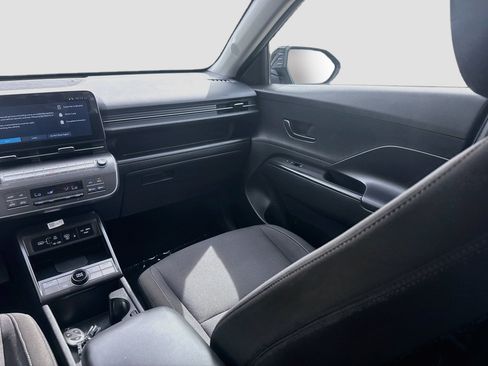 Used 2024 Hyundai Kona SEL w/ Convenience Package FWD image 19