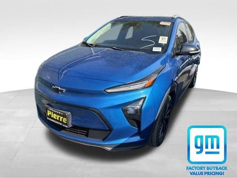 Used 2023 Chevrolet Bolt EUV Premier w/ Sun & Sound Package FWD image 1