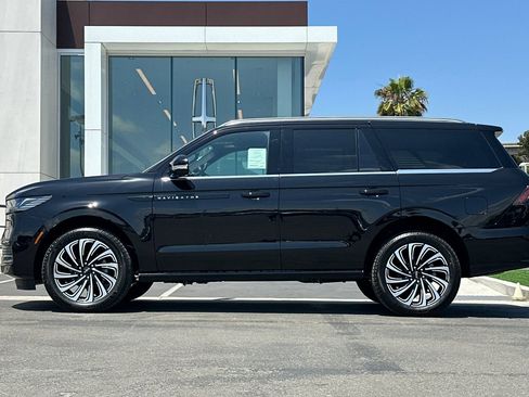 New 2026 Lincoln Navigator Black Label AWD/4WD image 6