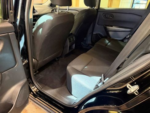 Used 2025 Nissan Rogue S image 15