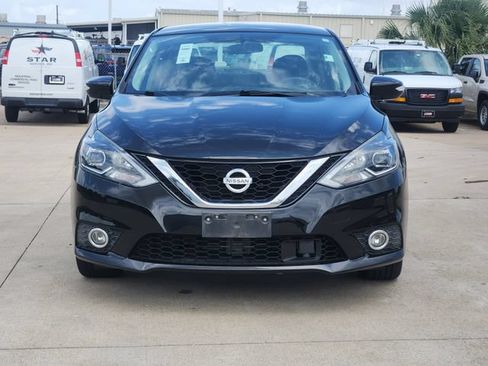 Used 2019 Nissan Sentra SR FWD image 2