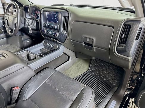Used 2017 Chevrolet Silverado 1500 LTZ Z71 w/ LTZ Plus Package AWD/4WD image 29