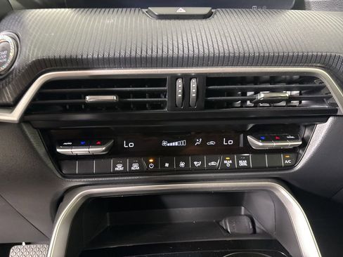 Used 2024 MAZDA CX-90 3.3 Turbo w/ Select Package AWD/4WD image 15