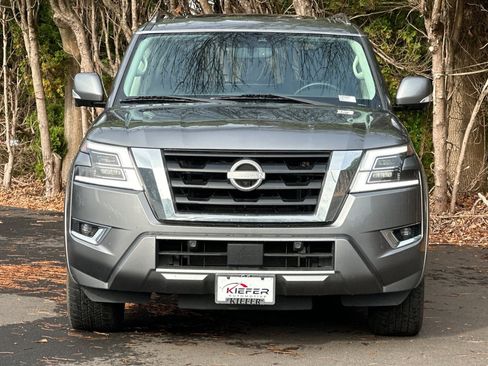 Used 2022 Nissan Armada SL w/ Captain's Chairs Package image 9