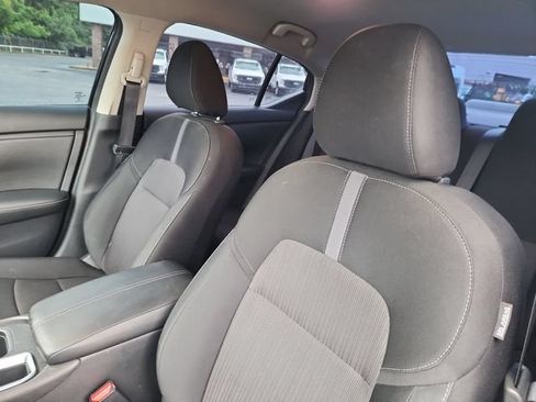 Used 2025 Nissan Sentra SV w/ Trunk Package FWD image 11
