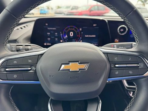 Certified 2026 Chevrolet Traverse LT FWD image 23