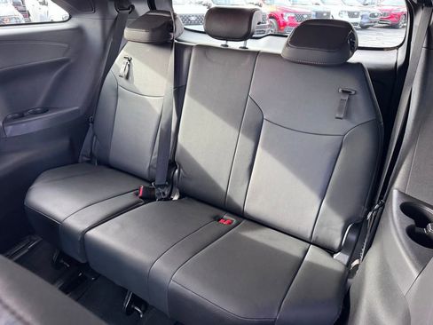 Used 2022 Toyota Sienna XSE w/ XSE Plus Package image 33