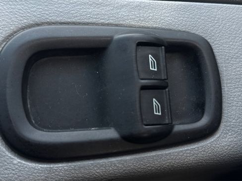 Used 2017 Ford Transit 350 XL image 34