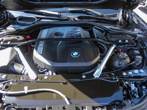 Certified 2024 BMW 740i RWD image 35