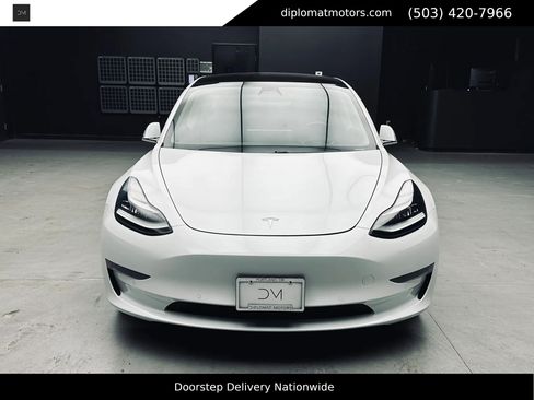 Used 2018 Tesla Model 3 Long Range RWD image 11