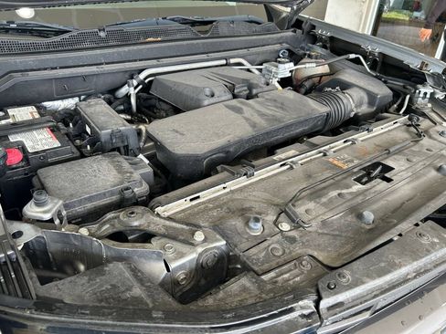 Used 2024 Chevrolet Colorado LT RWD image 11