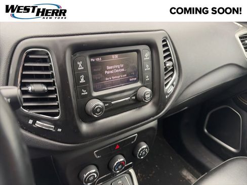 Used 2018 Jeep Compass Latitude AWD/4WD image 8
