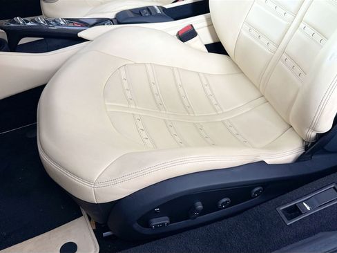 Certified 2021 Ferrari F8 Tributo image 18