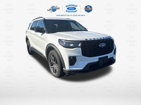 Used 2025 Ford Explorer ST-Line w/ ST-Line Street Pack AWD/4WD image 16