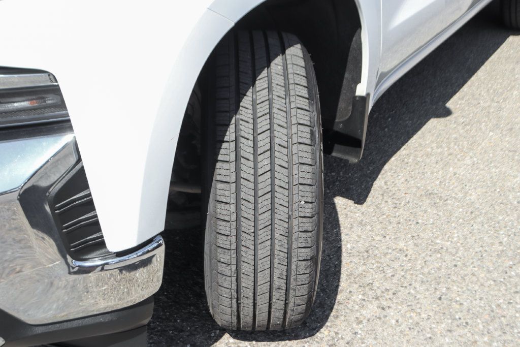 Used 2019 Chevrolet Silverado 1500 LTZ AWD/4WD image 42