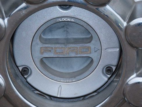 Certified 2018 Ford F250 XL w/ STX Appearance Package image 15