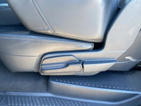 Used 2024 Ford Expedition Max XLT image 24