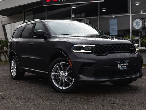 Used 2024 Dodge Durango GT image 1
