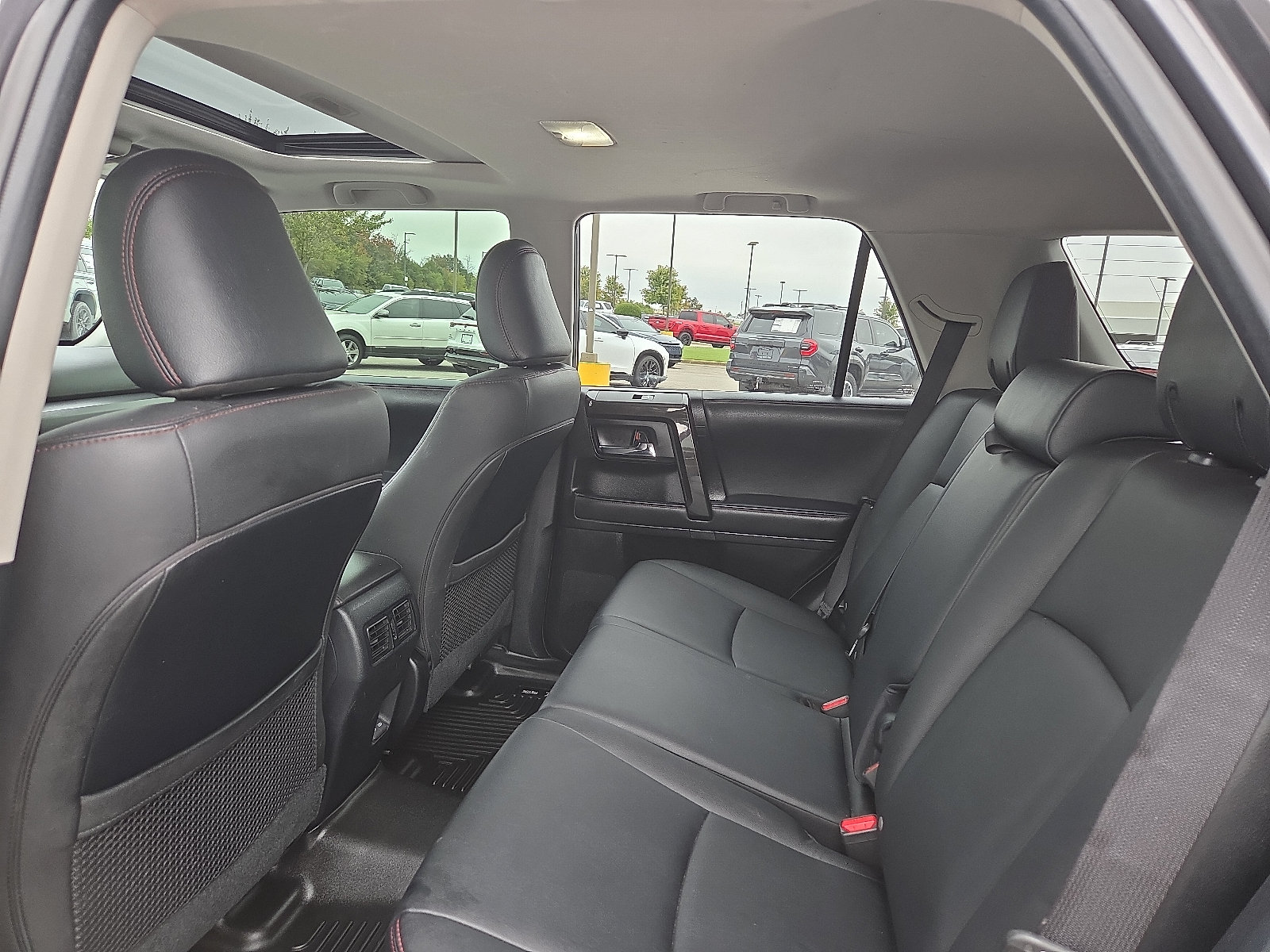 Used 2023 Toyota 4Runner TRD Off-Road Premium w/ Moonroof Package AWD/4WD image 10
