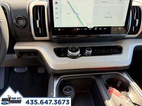 Used 2025 Ford Expedition Active AWD/4WD image 20