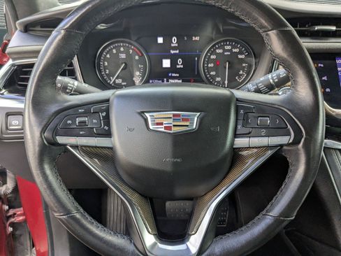 Used 2020 Cadillac XT6 FWD image 10