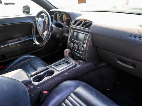 Used 2013 Dodge Challenger R/T Scat Pack RWD image 3