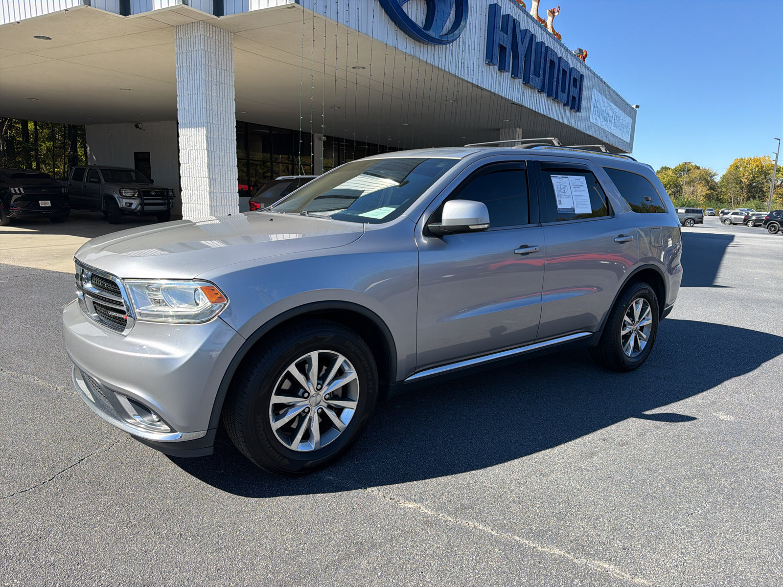 Used 2015 Dodge Durango Limited w/ Nav & Power Liftgate Group RWD image 2