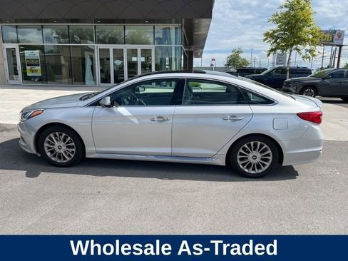 Used 2015 Hyundai Sonata Limited w/ Option Group 06 FWD image 9
