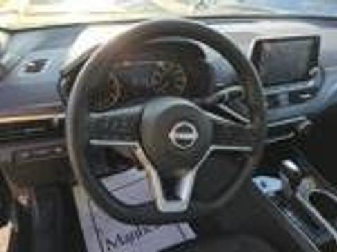 Used 2024 Nissan Altima 2.5 SV image 19