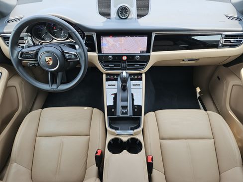 Certified 2026 Porsche Macan AWD/4WD image 24