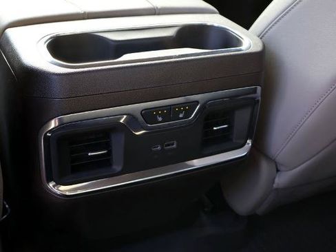 Used 2025 Chevrolet Silverado 1500 LTZ AWD/4WD image 17