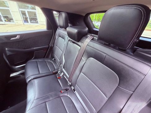 Used 2020 Ford Escape Titanium w/ Titanium Premium Package 2.0 FWD image 15