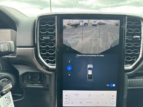 New 2025 Ford Ranger XLT w/ Equipment Group 301A High image 19