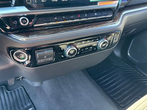 Certified 2023 GMC Sierra 1500 Elevation image 18