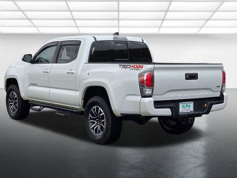 Used 2021 Toyota Tacoma TRD Sport AWD/4WD image 14