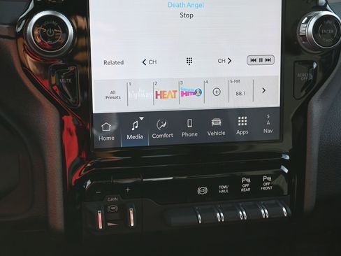 New 2025 RAM 2500 Tradesman AWD/4WD image 18