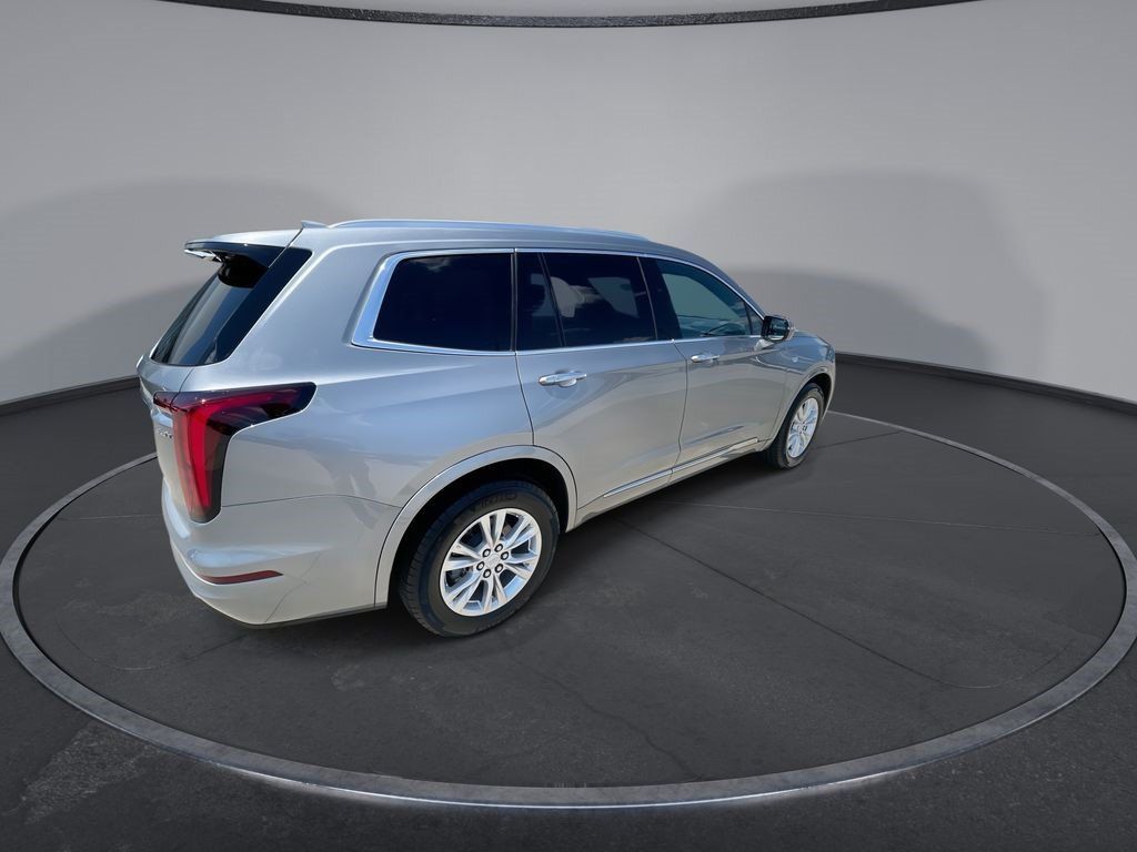 Certified 2024 Cadillac XT6 Luxury FWD image 7