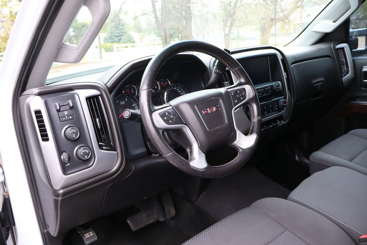 Used 2019 GMC Sierra 2500 SLE w/ Suspension Package, Off-Road AWD/4WD image 15