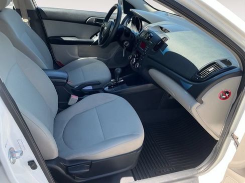 Used 2010 Kia Forte EX FWD image 15