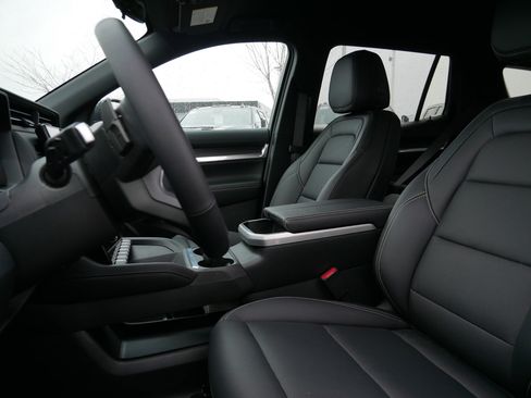 New 2026 GMC Terrain Elevation w/ Elevation Premium Package image 4