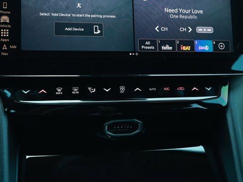 New 2026 Jeep Grand Cherokee Limited RWD image 17