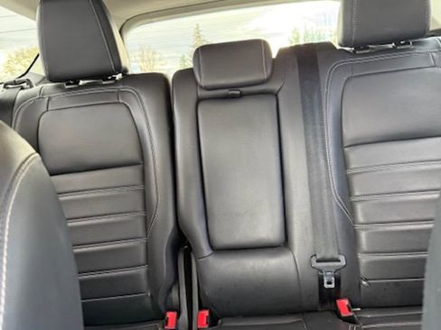 Used 2019 Ford Escape SEL image 6