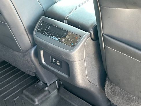 Certified 2022 Nissan Pathfinder SL w/ SL Black Package FWD image 52