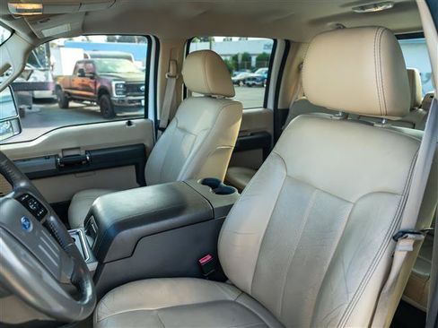 Used 2011 Ford F250 Lariat w/ Lariat Interior Pkg RWD image 16