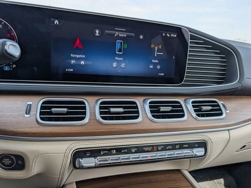 Used 2024 Mercedes-Benz GLE 450 4MATIC image 23