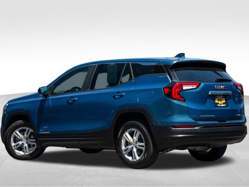 Used 2024 GMC Terrain SLE AWD/4WD image 7