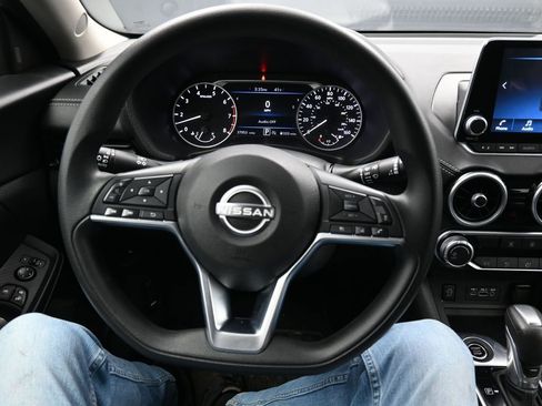 Used 2024 Nissan Sentra SV image 15